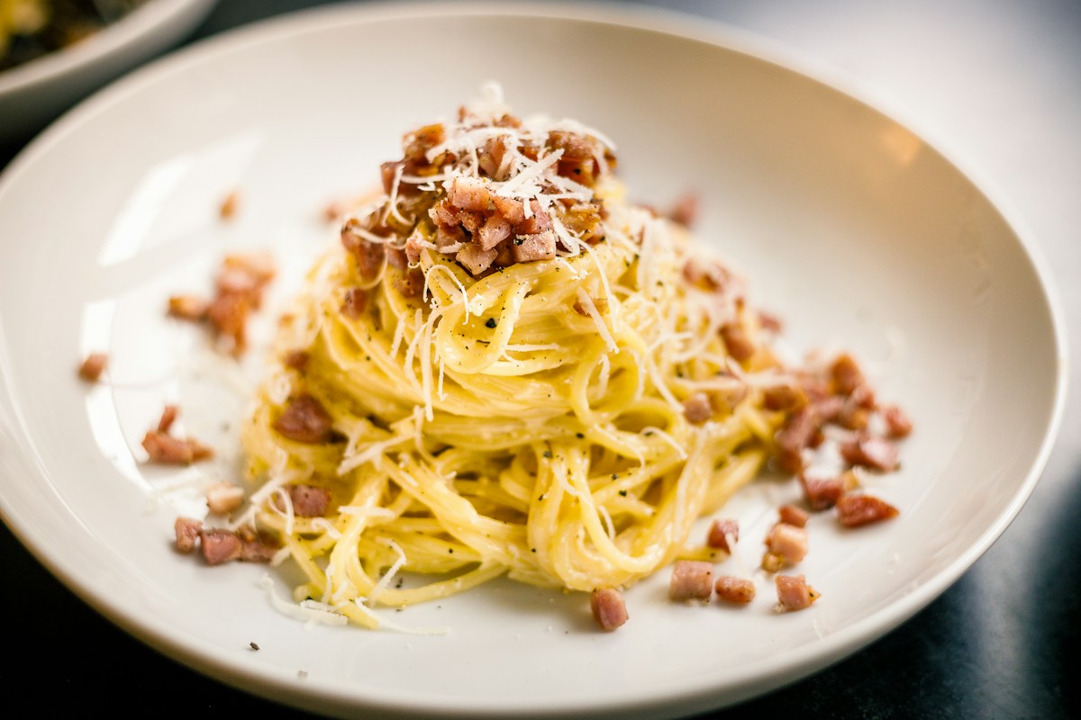Spaghettoni alla Carbonara Autentica